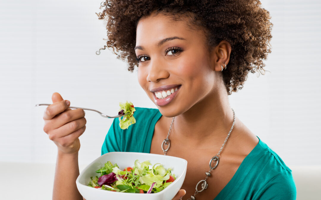 Alimenti per aumentare le difese immunitarie: la salute si difende a tavola