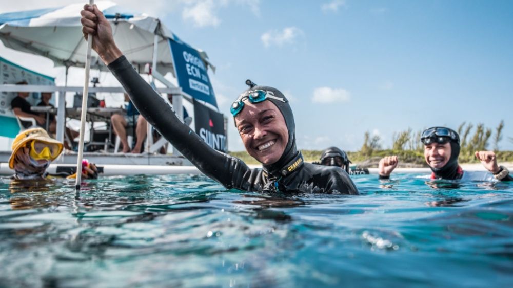 Alessia Zecchini il respiro oltre i limiti tra apnea Netflix e Longevity