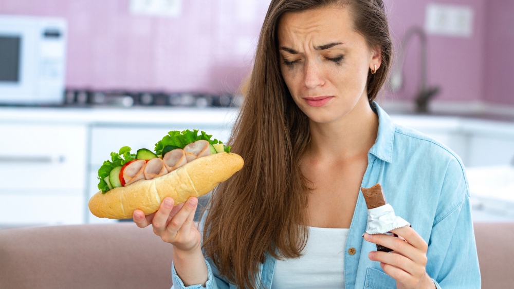 Perché mangiamo quando siamo stressati
