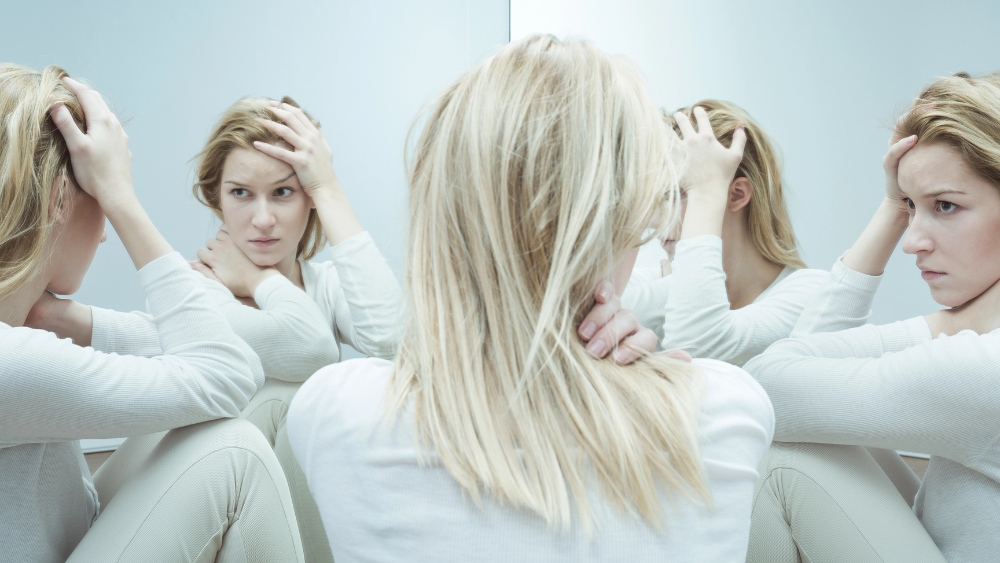 Disturbi di personalità e patologie psichiatriche femminili: un’analisi clinica ispirata al film Ragazze Interrotte 